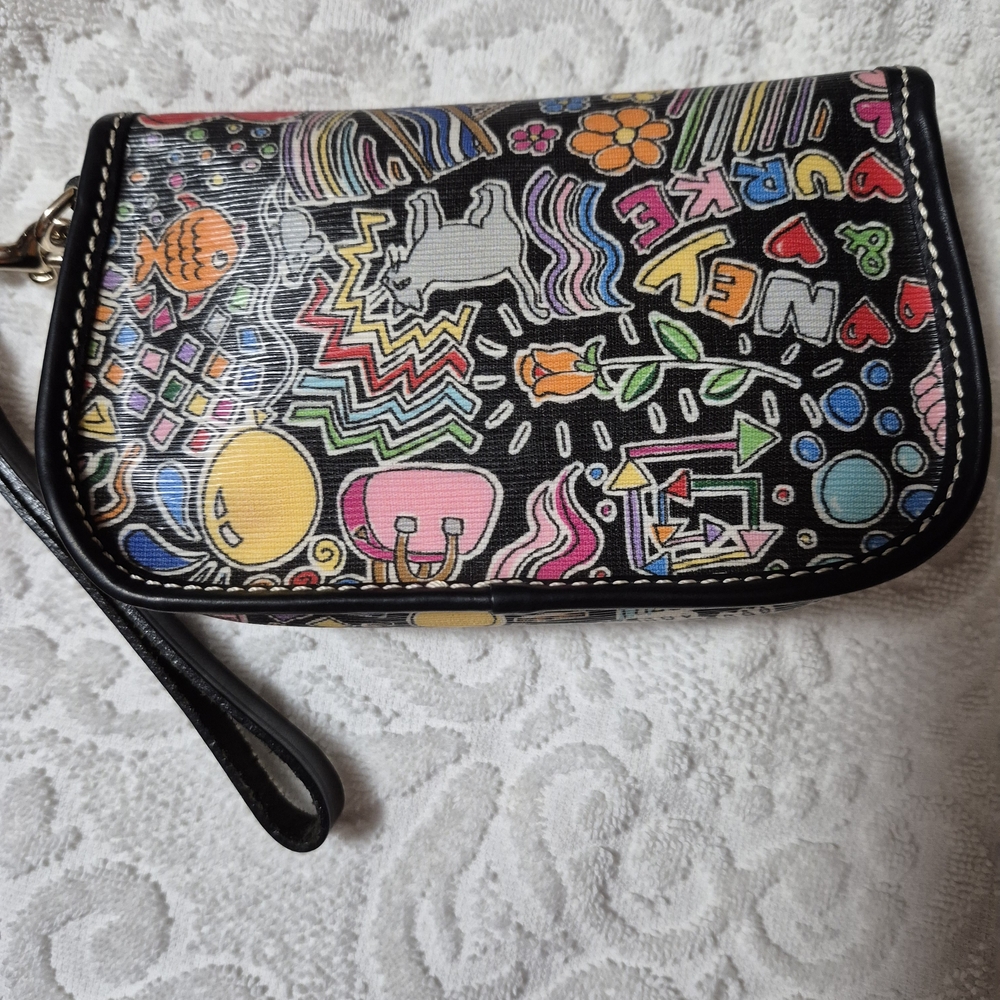 Dooney & Bourke Multicolor Graphic Clutch/ Wristlet/ Wallet - Picture 4 of 7